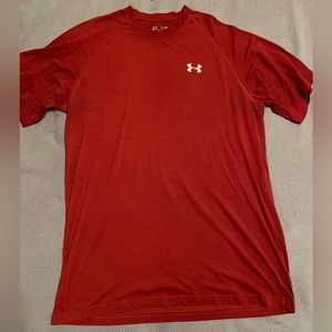 Under Armour loose heat gear t shirt
